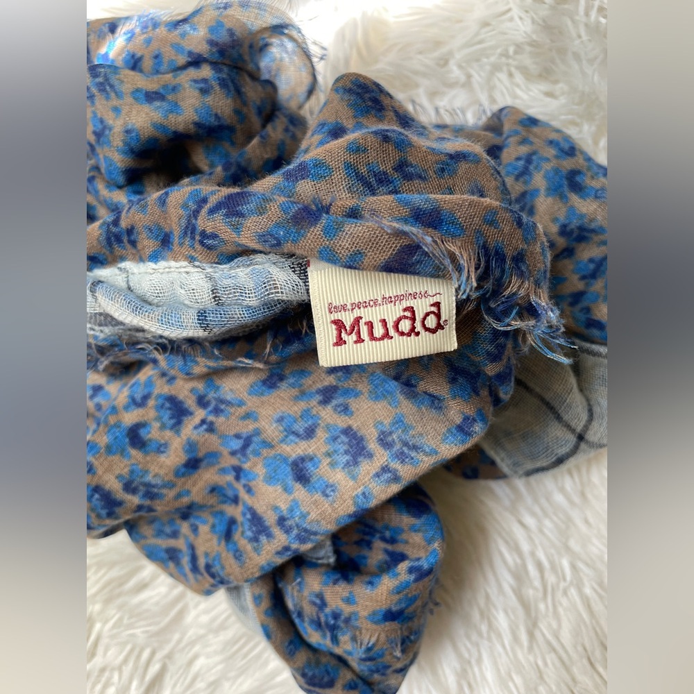 Mudd Infinity Scarf  💙 - Picture 3 of 7